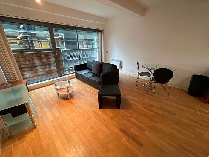 2 Bedroom Flat To Rent In Express Building, Manchester, M4