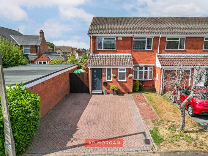 4 Bedroom Semi-Detached House For Sale In Avenue Road, Astwood Bank, Redditch, Worcestershire, B96