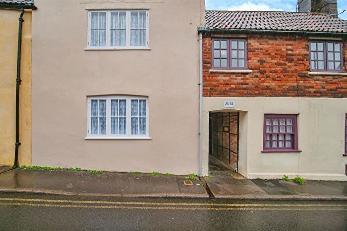 3 Bedroom Terraced House For Sale In Colliton Street, Dorchester, DT1