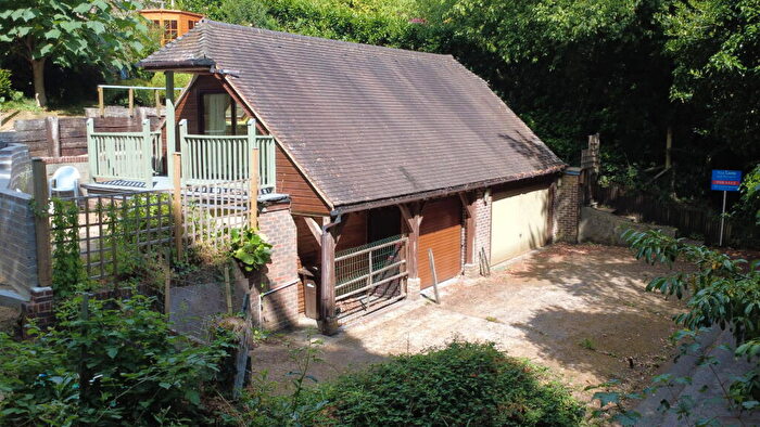 1 Bedroom Chalet For Sale In Crossways Road, Hindhead, Surrey, GU26