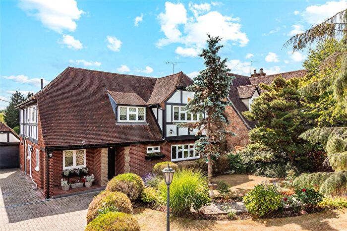 4 Bedroom Detached House For Sale In Tysea Hill, Stapleford Abbotts, Romford, Essex, RM4