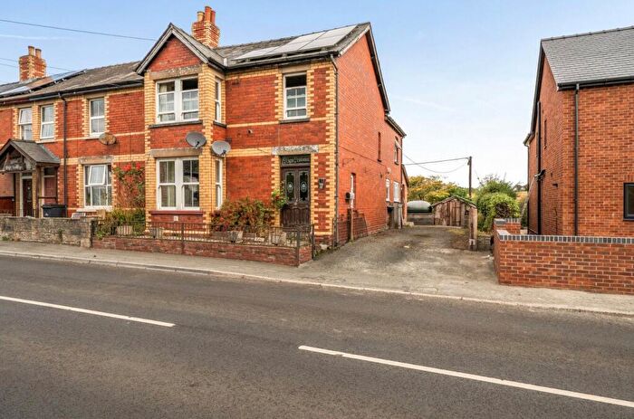 4 Bedroom End Of Terrace House For Sale In Cilmery, Builth Wells, Powys, LD2
