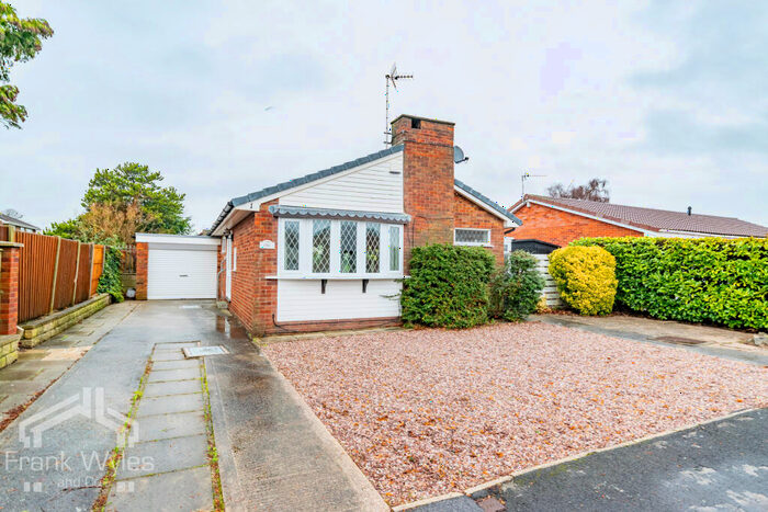 2 Bedroom Bungalow To Rent In Audley Close, Ansdell, Lancashire, FY8