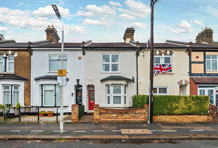 3 Bedroom Terraced House For Sale In Carlisle Road, Romford, RM1