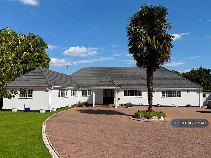 4 Bedroom Detached House To Rent In Down Place, Windsor, SL4