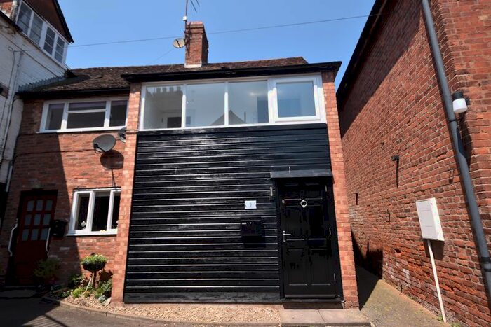 2 Bedroom Flat To Rent In Market Square, Tenbury Wells, WR15