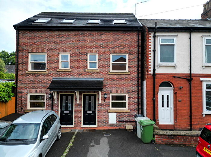 3 Bedroom Semi-Detached House To Rent In Canal Street, Macclesfield, SK10