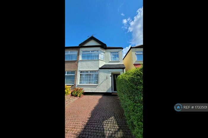 3 Bedroom Terraced House To Rent In Bradley Road, Enfield, EN3