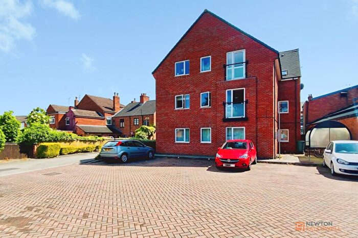 2 Bedroom Flat For Sale In White Hart Close, Thurmaston, LE4