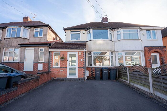 3 Bedroom Semi-Detached House For Sale In Steyning Road, South Yardley, Birmingham, B26