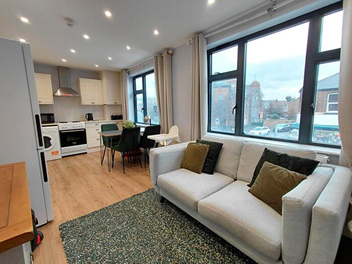 3 Bedroom Flat To Rent In Dudden Hill Lane, Dollis Hill, London, NW10