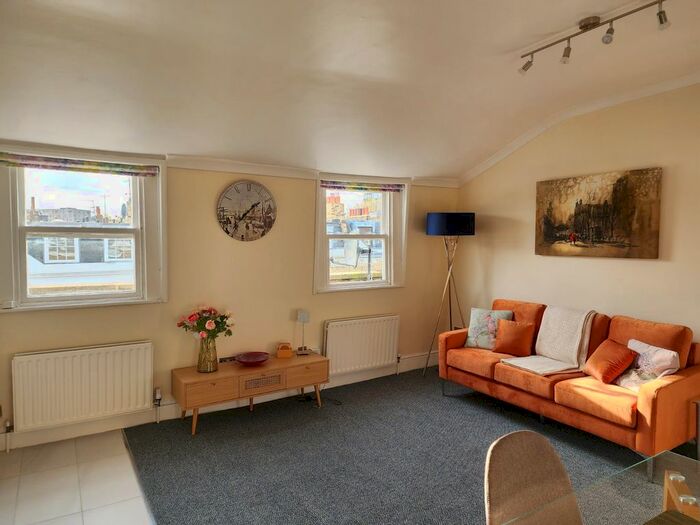 1 Bedroom Flat To Rent In Alderney Street, Westminster, London, SW1V