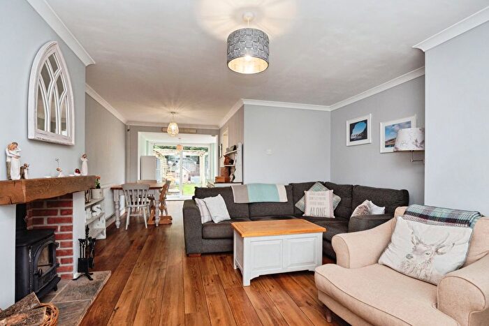 3 Bedroom Semi-Detached House For Sale In Nortons Way, Tonbridge, TN12