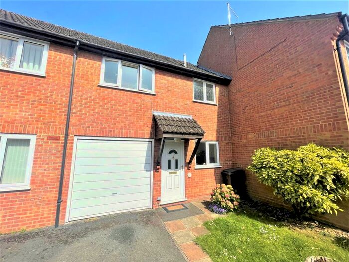 3 Bedroom Terraced House To Rent In Newbury, Berkshire, RG14