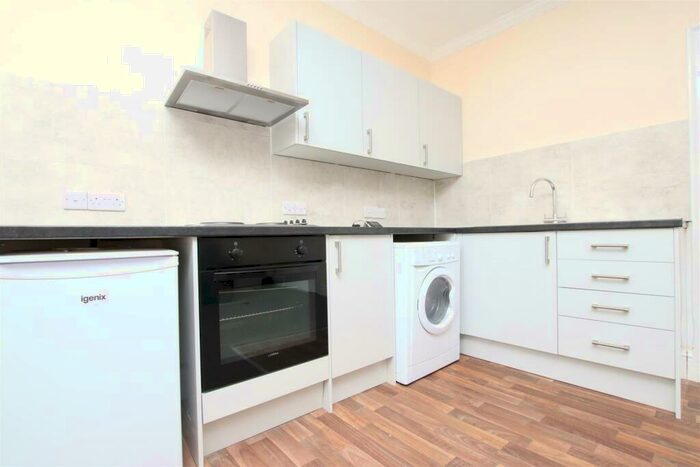 1 Bedroom Flat To Rent In Pierrepont Street, Bath, BA1