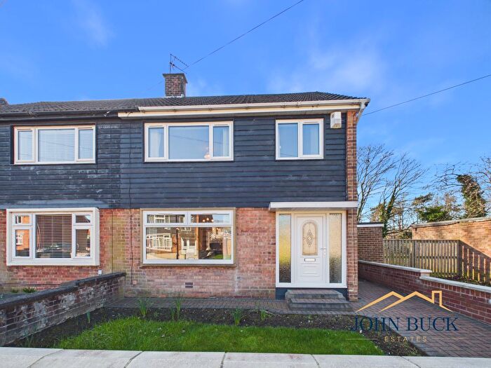 3 Bedroom Semi Detached House For Sale In Dene Court, Washington Village, NE38