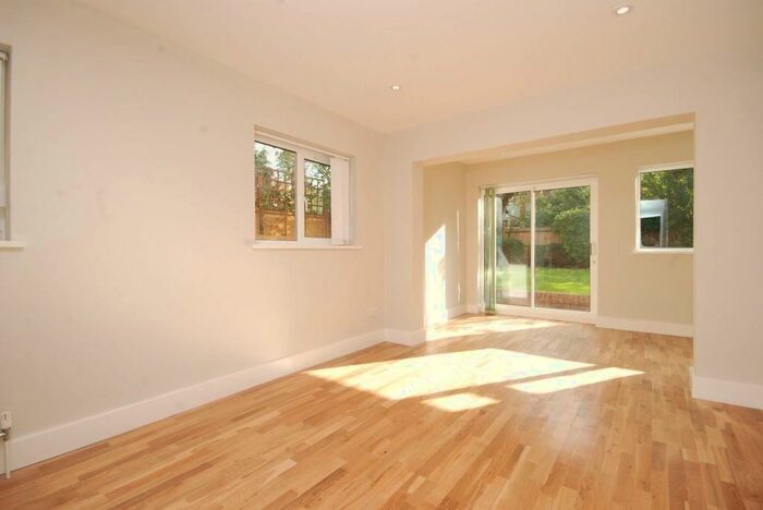 1 Bedroom Flat To Rent In Skardu Road, Cricklewood, NW2