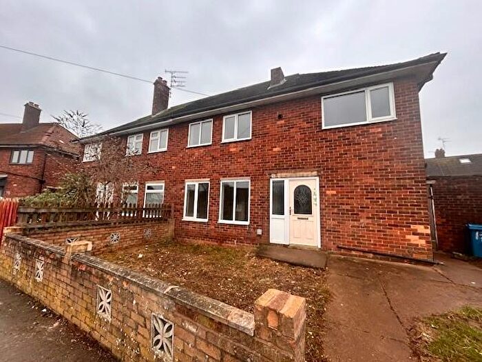 4 Bedroom Semi-Detached House To Rent In Caledon Close, Hull, HU9