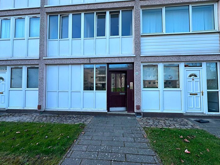 2 Bedroom Flat For Sale In /, Wellgreen Court, Glasgow, G43