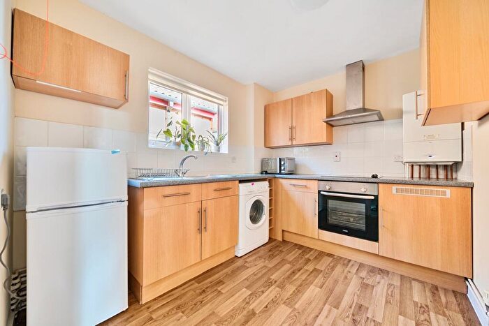 2 Bedroom Retirement Property For Sale In Kingsway, Hove, BN3