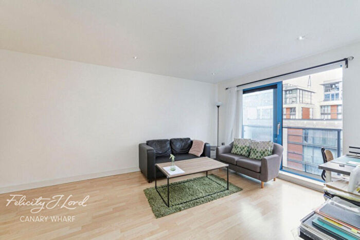 2 Bedroom Apartment To Rent In Western Gateway, London, E16