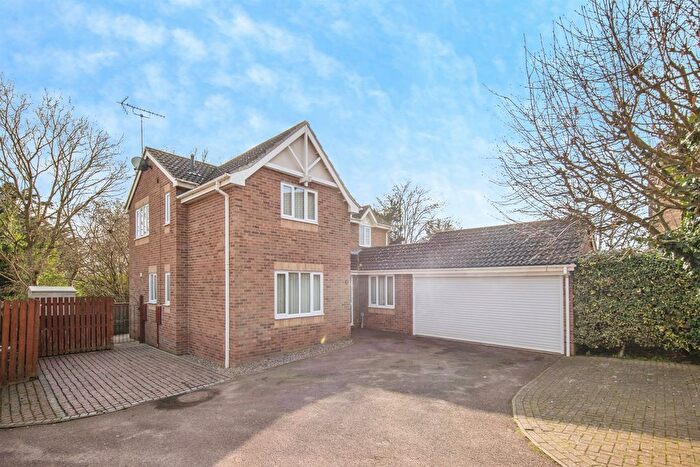 4 Bedroom Detached House For Sale In Wilding Road, Ipswich, IP8