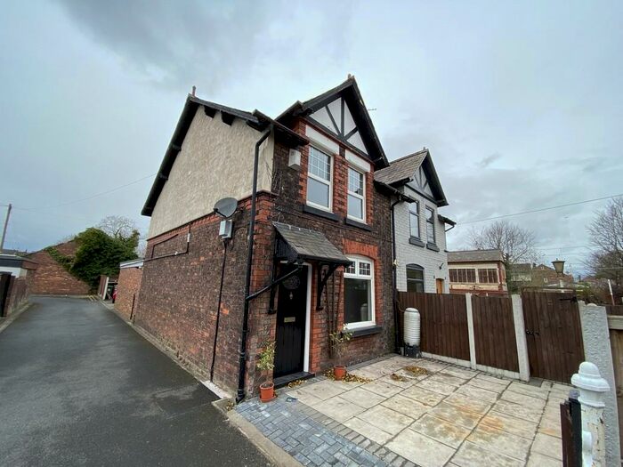3 Bedroom Semi-Detached House To Rent In Victoria Terrace, Rainhill, L35