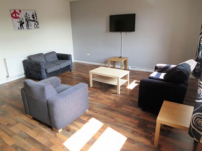 4 Bedroom Flat To Rent In Copson Street, Withington, Manchester, M20