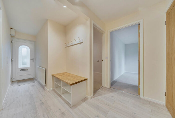 2 Bedroom Maisonette For Sale In Sycamore Drive, Carterton, Oxfordshire, OX18