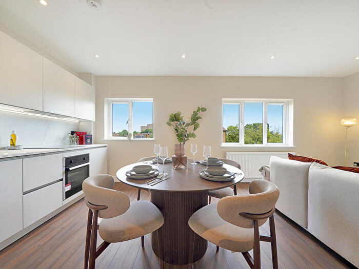 1 Bedroom Apartment For Sale In Cornmow Drive, London, NW10