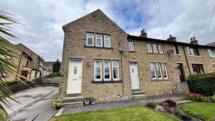 2 Bedroom End Of Terrace House To Rent In Yew Tree Road, Shepley, Huddersfield, HD8