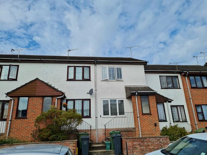 2 Bedroom Terraced House To Rent In St. Andrews Street, Cowes, PO31
