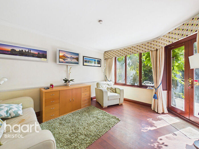 4 Bedroom Town House For Sale In St Michaels Hill, Bristol, BS2