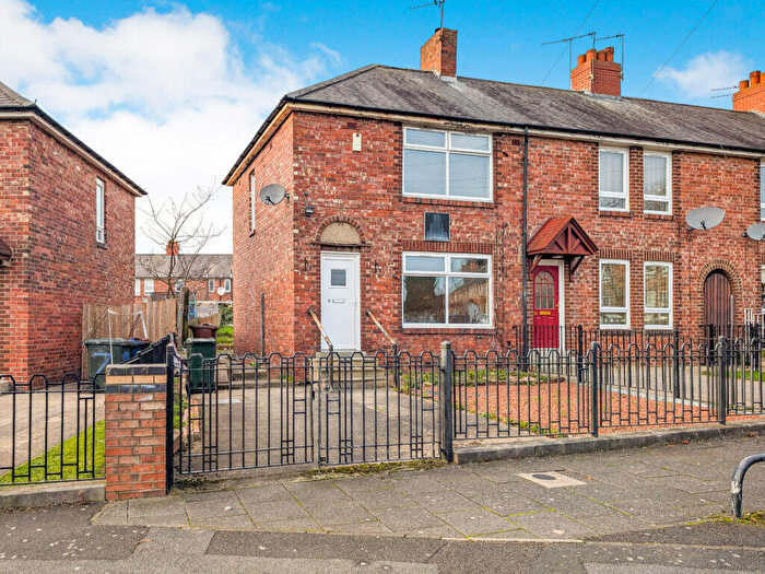 2 Bedroom End Of Terrace House To Rent In Holywell Avenue, Newcastle Upon Tyne, NE6