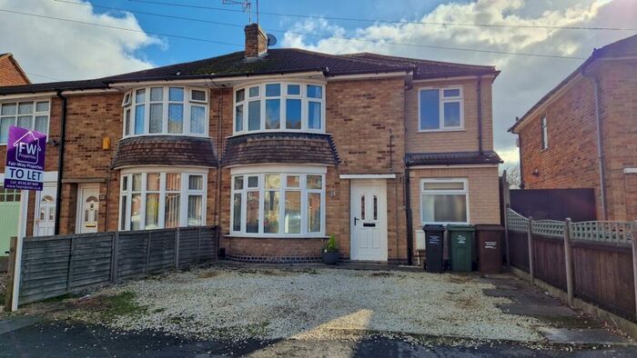 4 Bedroom Semi-Detached House To Rent In Myrtle Avenue, Birstall, LE4