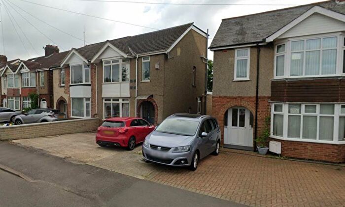 5 Bedroom Semi-Detached House To Rent In Green Road, Headington, Student Bedroom, OX3