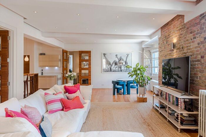 3 Bedroom Flat To Rent In Gullivers Wharf, Wapping Lane, E1W
