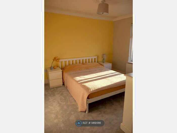 2 Bedroom Maisonette To Rent In Crystal Palace Road, London, SE22