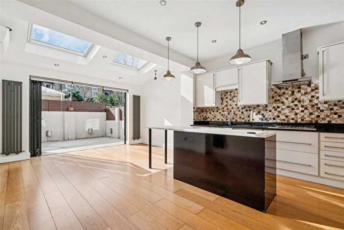 3 Bedroom Terraced House To Rent In Brookfield Road, London, W4