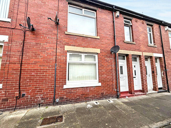 2 Bedroom Apartment To Rent In Howe Street, Hebburn, Tyne And Wear, NE31