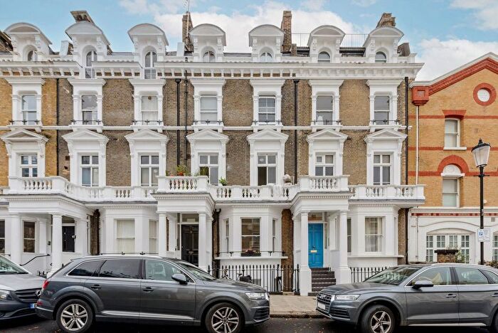 1 Bedroom Flat For Sale In Ladbroke Road, Notting Hill, W11