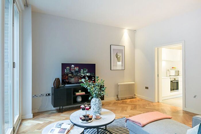 3 Bedroom Flat To Rent In Arlington Road, London, NW1