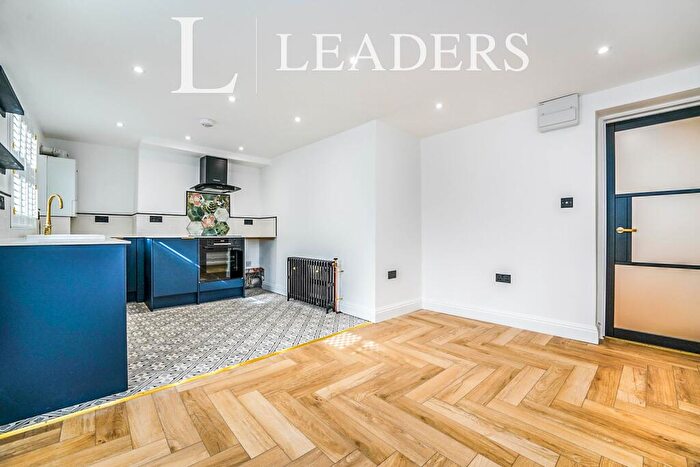 1 Bedroom Flat To Rent In St. Georges Place, Cheltenham, GL50