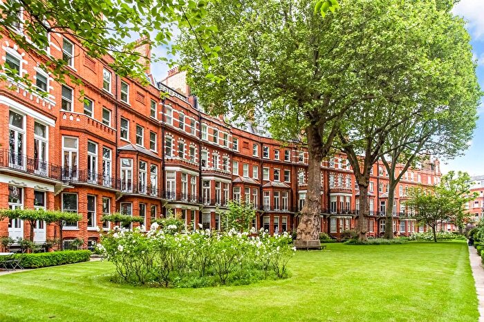 2 Bedroom Flat To Rent In Egerton Gardens, Knightsbridge, SW3