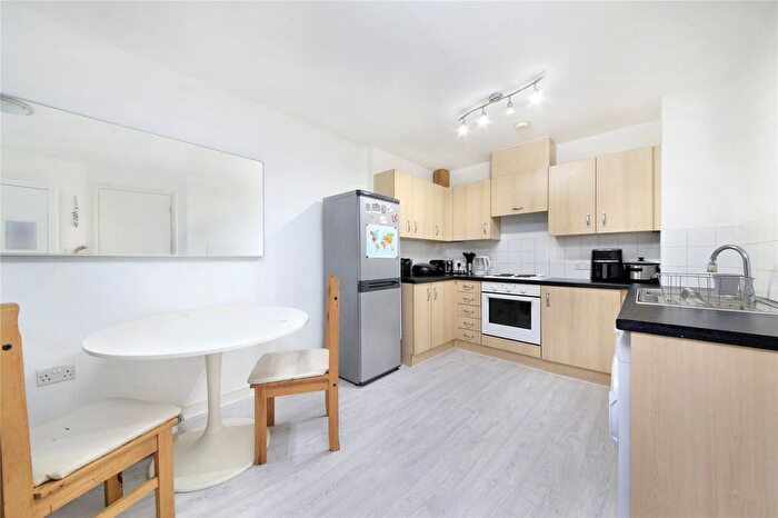 1 Bedroom Flat For Sale In Salamanca Place, London, SE1