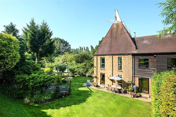 4 Bedroom End Of Terrace House For Sale In Battle Street, Cobham, Gravesend, Kent, DA12