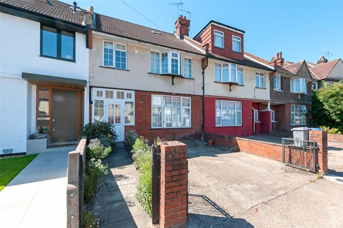4 Bedroom Terraced House To Rent In Doyle Gardens, Kensal Green, NW10