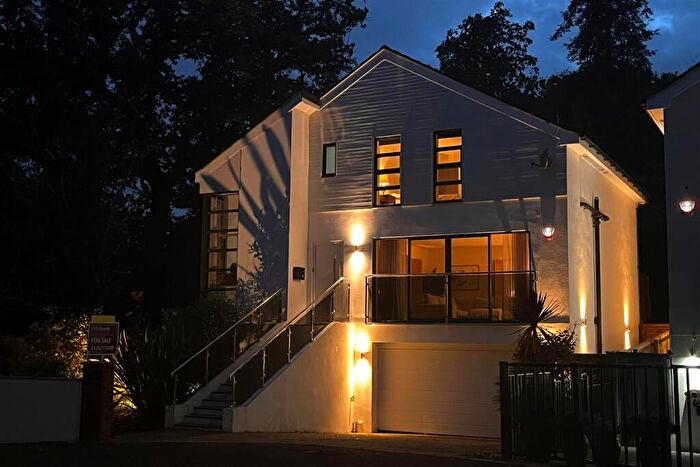 4 Bedroom Detached House For Sale In Brownsea View Avenue, Lilliput, BH14