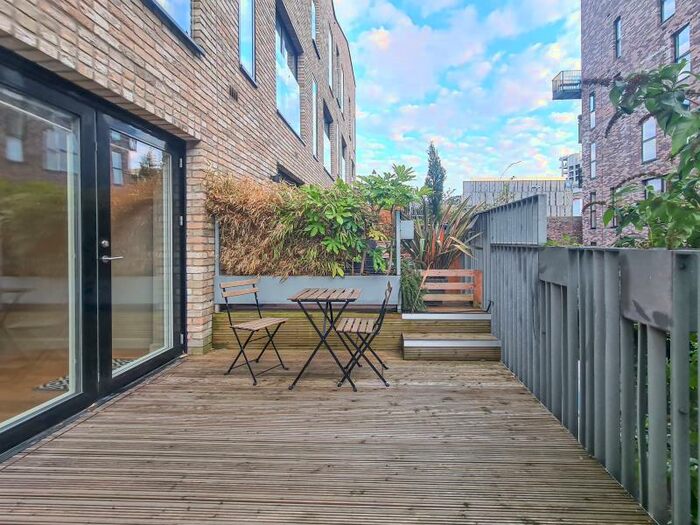 3 Bedroom Terraced House To Rent In Spindle Mews, New Islington, M4