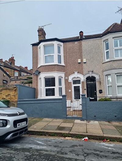 2 Bedroom End Of Terrace House To Rent In Cardiff Street, London, SE18